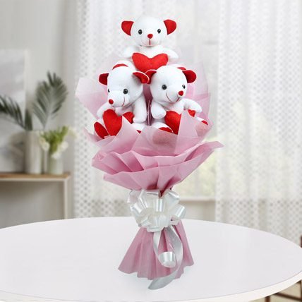 Cute bouquet of teddy bear